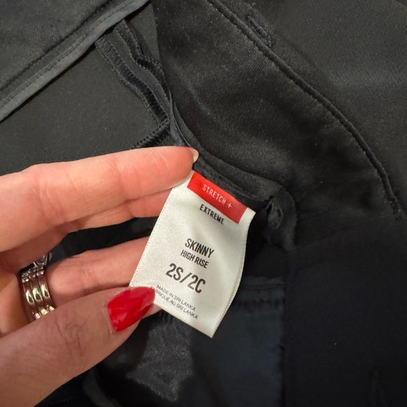 Express Skinny High Rise Black Pant size 2 Short - Picture 3 of 4